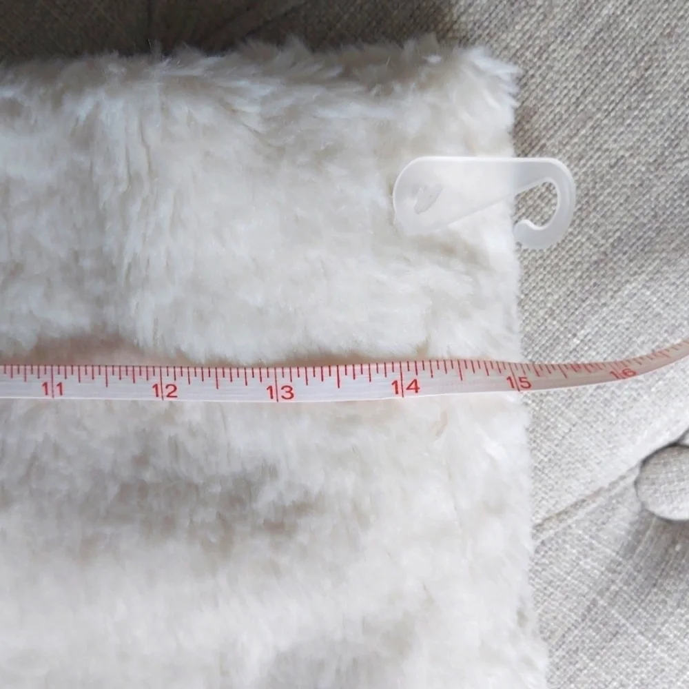 Gymboree Toddler Girls Cozy Faux Fur Scarf - white - one size